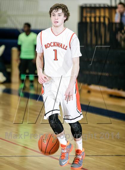 Thumbnail 2 in Berkner [L. V.] vs Rockwall (UIL 5A Area Playoff) photogallery.