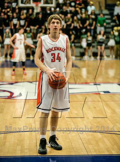 Thumbnail 3 in Berkner [L. V.] vs Rockwall (UIL 5A Area Playoff) photogallery.