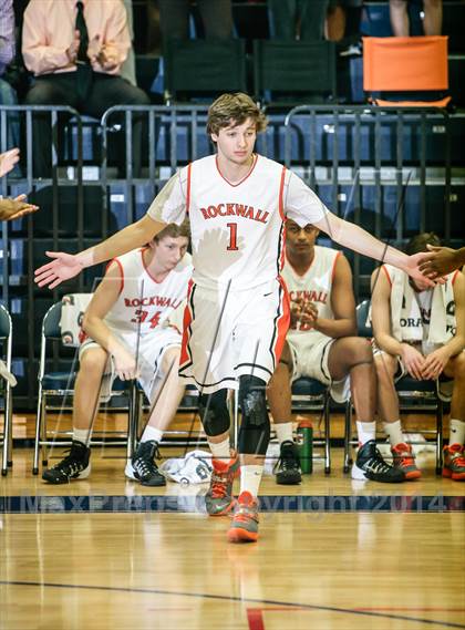 Thumbnail 3 in Berkner [L. V.] vs Rockwall (UIL 5A Area Playoff) photogallery.