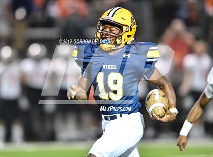 Thumbnail 3 in Lamar vs. Haltom (UIL 6A Bi-District Playoff) photogallery.