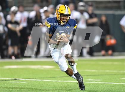Thumbnail 3 in Lamar vs. Haltom (UIL 6A Bi-District Playoff) photogallery.