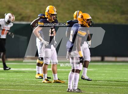 Thumbnail 2 in Lamar vs. Haltom (UIL 6A Bi-District Playoff) photogallery.