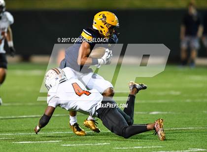 Thumbnail 1 in Lamar vs. Haltom (UIL 6A Bi-District Playoff) photogallery.