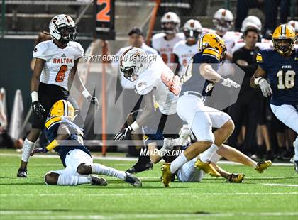 Thumbnail 2 in Lamar vs. Haltom (UIL 6A Bi-District Playoff) photogallery.