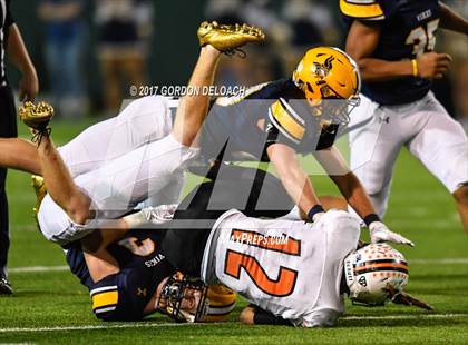 Thumbnail 3 in Lamar vs. Haltom (UIL 6A Bi-District Playoff) photogallery.