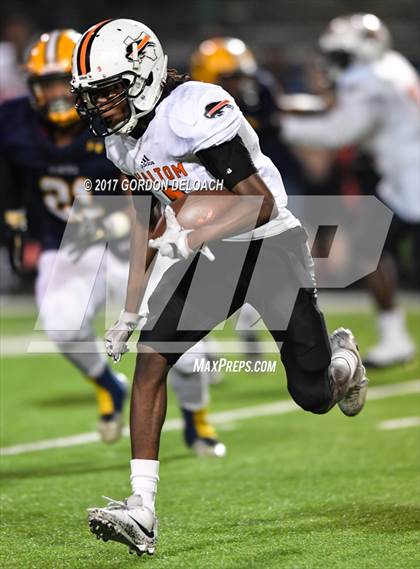 Thumbnail 1 in Lamar vs. Haltom (UIL 6A Bi-District Playoff) photogallery.