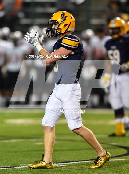 Thumbnail 3 in Lamar vs. Haltom (UIL 6A Bi-District Playoff) photogallery.