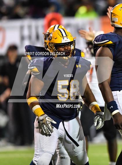 Thumbnail 3 in Lamar vs. Haltom (UIL 6A Bi-District Playoff) photogallery.