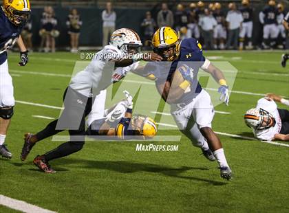 Thumbnail 1 in Lamar vs. Haltom (UIL 6A Bi-District Playoff) photogallery.
