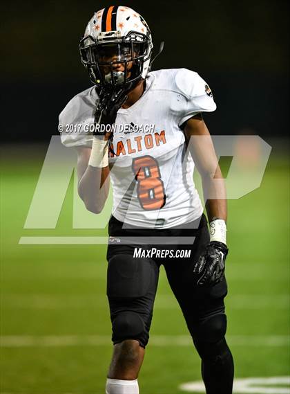 Thumbnail 1 in Lamar vs. Haltom (UIL 6A Bi-District Playoff) photogallery.