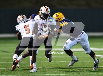 Thumbnail 2 in Lamar vs. Haltom (UIL 6A Bi-District Playoff) photogallery.
