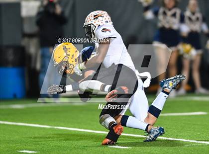 Thumbnail 1 in Lamar vs. Haltom (UIL 6A Bi-District Playoff) photogallery.