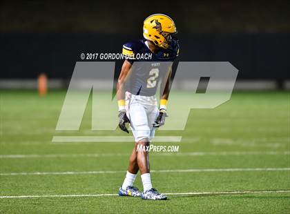 Thumbnail 1 in Lamar vs. Haltom (UIL 6A Bi-District Playoff) photogallery.