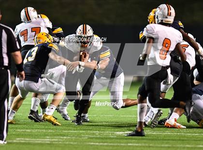 Thumbnail 1 in Lamar vs. Haltom (UIL 6A Bi-District Playoff) photogallery.
