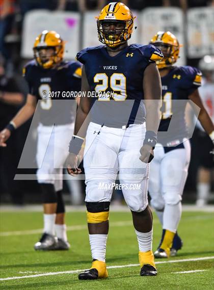 Thumbnail 2 in Lamar vs. Haltom (UIL 6A Bi-District Playoff) photogallery.