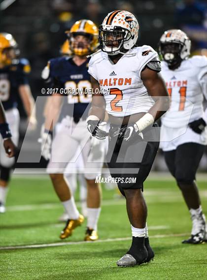 Thumbnail 3 in Lamar vs. Haltom (UIL 6A Bi-District Playoff) photogallery.
