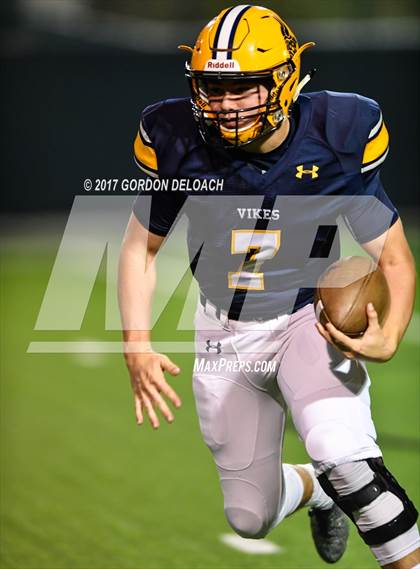 Thumbnail 1 in Lamar vs. Haltom (UIL 6A Bi-District Playoff) photogallery.