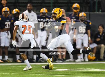 Thumbnail 2 in Lamar vs. Haltom (UIL 6A Bi-District Playoff) photogallery.