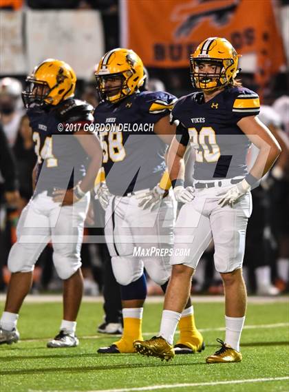 Thumbnail 2 in Lamar vs. Haltom (UIL 6A Bi-District Playoff) photogallery.