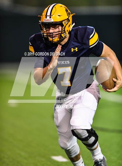 Thumbnail 3 in Lamar vs. Haltom (UIL 6A Bi-District Playoff) photogallery.