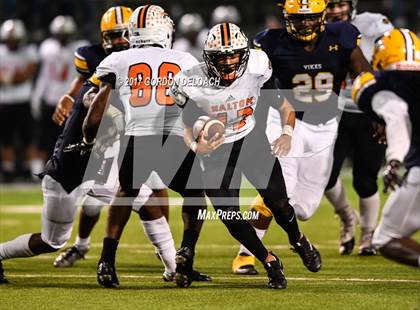 Thumbnail 3 in Lamar vs. Haltom (UIL 6A Bi-District Playoff) photogallery.
