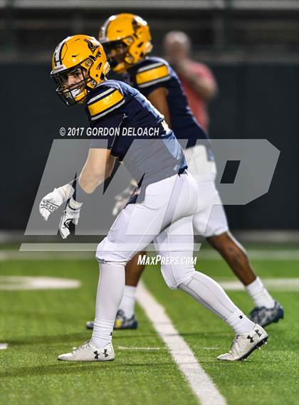 Thumbnail 1 in Lamar vs. Haltom (UIL 6A Bi-District Playoff) photogallery.