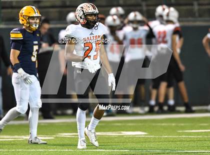 Thumbnail 2 in Lamar vs. Haltom (UIL 6A Bi-District Playoff) photogallery.