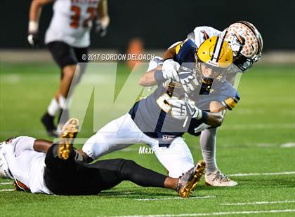 Thumbnail 2 in Lamar vs. Haltom (UIL 6A Bi-District Playoff) photogallery.