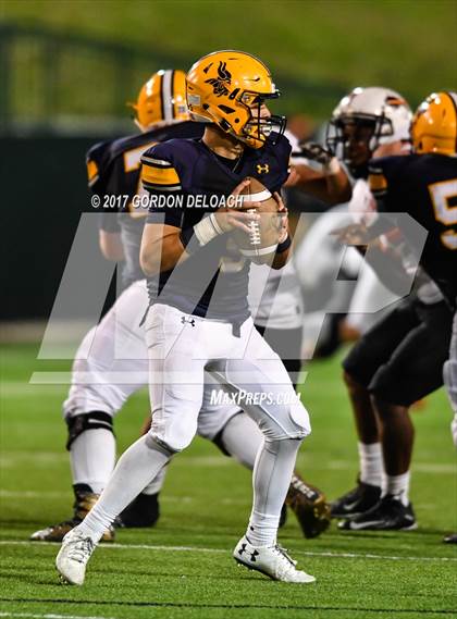 Thumbnail 1 in Lamar vs. Haltom (UIL 6A Bi-District Playoff) photogallery.