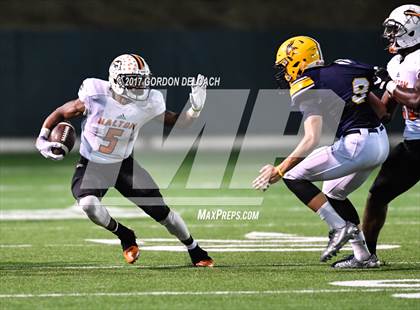 Thumbnail 3 in Lamar vs. Haltom (UIL 6A Bi-District Playoff) photogallery.