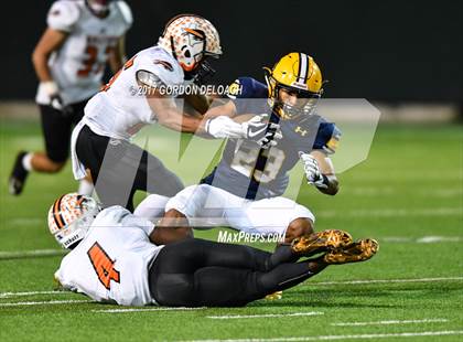 Thumbnail 3 in Lamar vs. Haltom (UIL 6A Bi-District Playoff) photogallery.