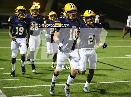 Thumbnail 2 in Lamar vs. Haltom (UIL 6A Bi-District Playoff) photogallery.