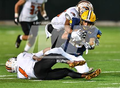 Thumbnail 1 in Lamar vs. Haltom (UIL 6A Bi-District Playoff) photogallery.