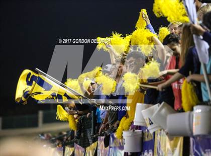 Thumbnail 1 in Lamar vs. Haltom (UIL 6A Bi-District Playoff) photogallery.
