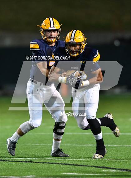 Thumbnail 2 in Lamar vs. Haltom (UIL 6A Bi-District Playoff) photogallery.