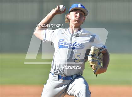 Thumbnail 2 in Santa Margarita vs. Servite photogallery.