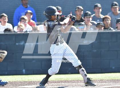 Thumbnail 3 in Santa Margarita vs. Servite photogallery.