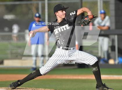 Thumbnail 3 in Santa Margarita vs. Servite photogallery.