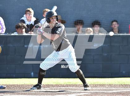 Thumbnail 3 in Santa Margarita vs. Servite photogallery.