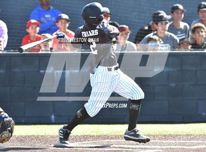 Thumbnail 2 in Santa Margarita vs. Servite photogallery.