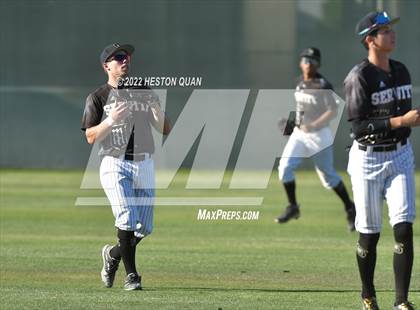 Thumbnail 3 in Santa Margarita vs. Servite photogallery.