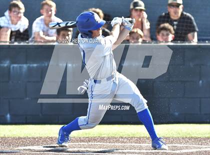 Thumbnail 2 in Santa Margarita vs. Servite photogallery.