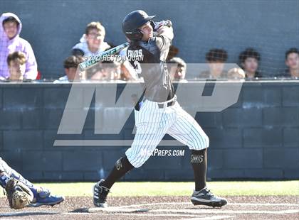 Thumbnail 2 in Santa Margarita vs. Servite photogallery.