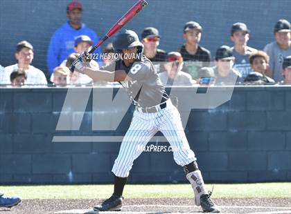 Thumbnail 2 in Santa Margarita vs. Servite photogallery.