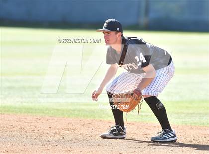 Thumbnail 2 in Santa Margarita vs. Servite photogallery.