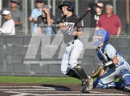 Thumbnail 2 in Santa Margarita vs. Servite photogallery.