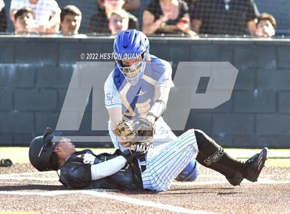 Thumbnail 3 in Santa Margarita vs. Servite photogallery.