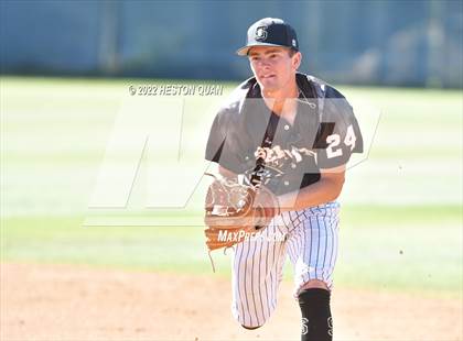 Thumbnail 3 in Santa Margarita vs. Servite photogallery.