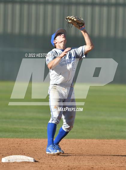 Thumbnail 1 in Santa Margarita vs. Servite photogallery.