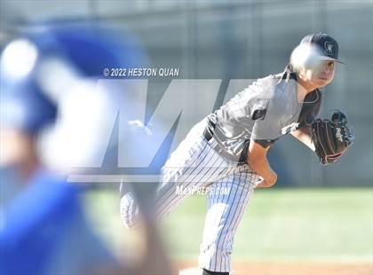 Thumbnail 2 in Santa Margarita vs. Servite photogallery.